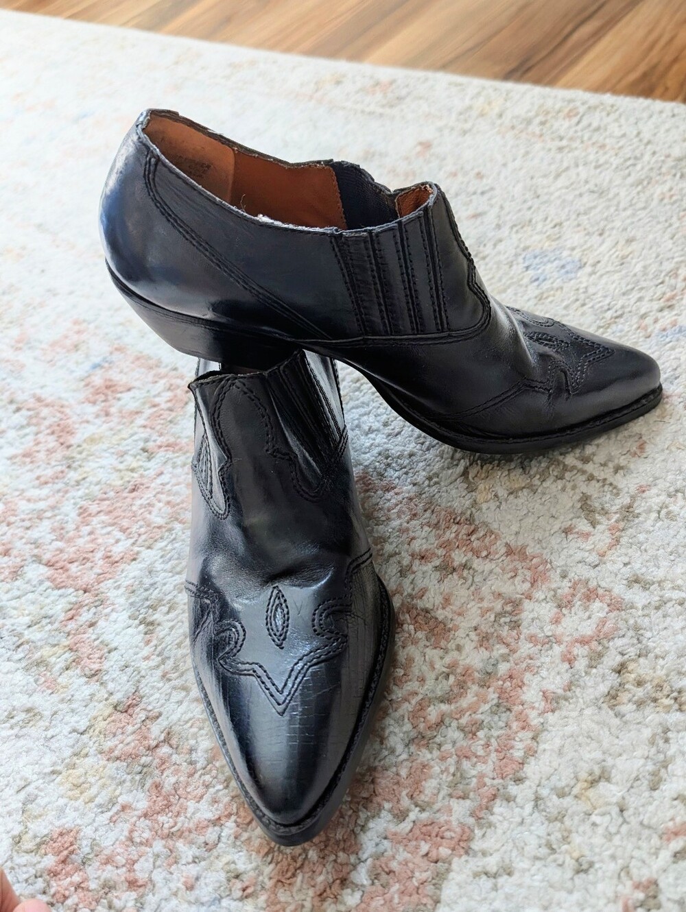 Vintage 90s/Y2K Nine West Black Leather Western Pointed Toe Slip-On Shoes 7